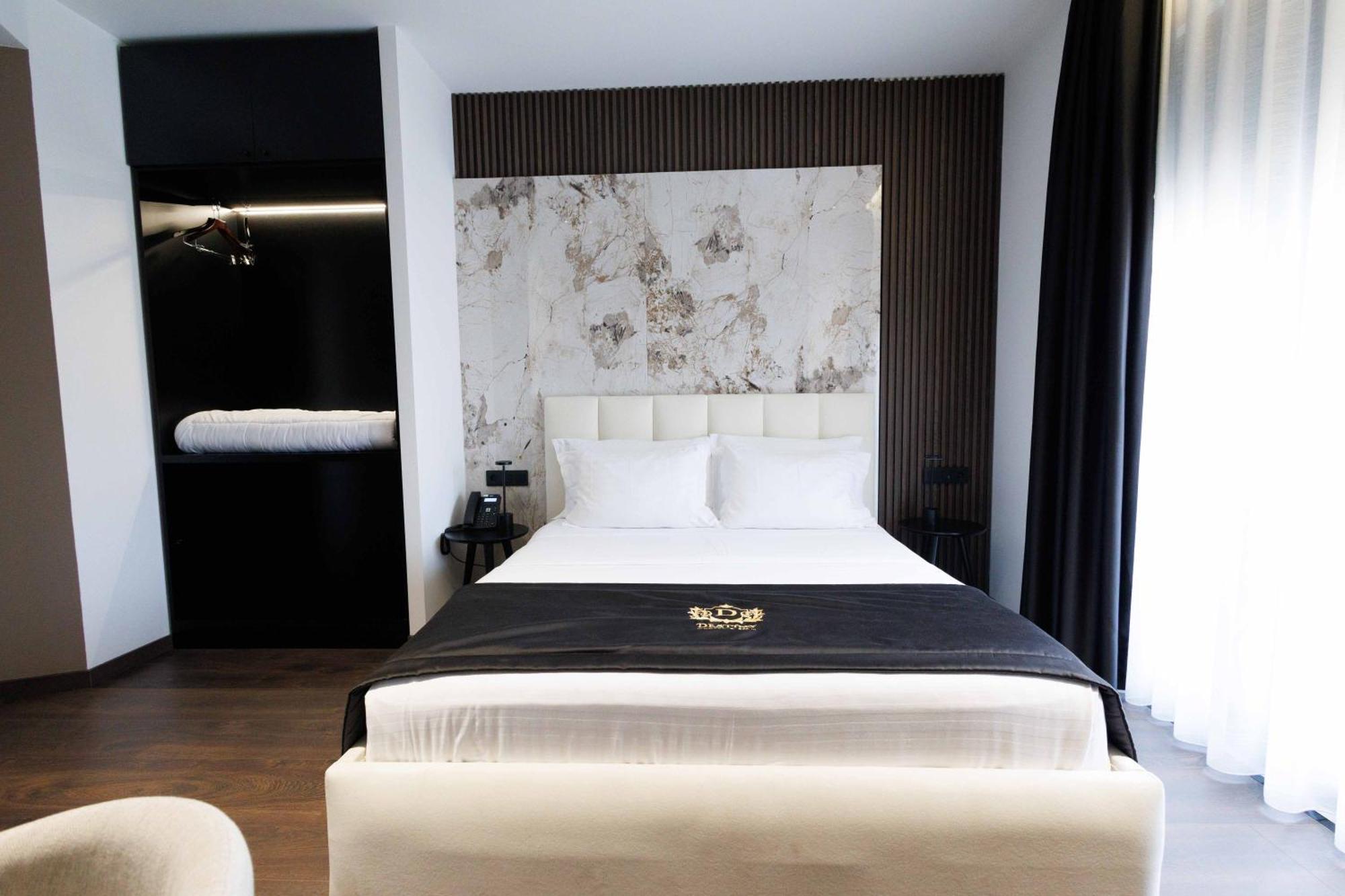Destiny & Hotel 4*