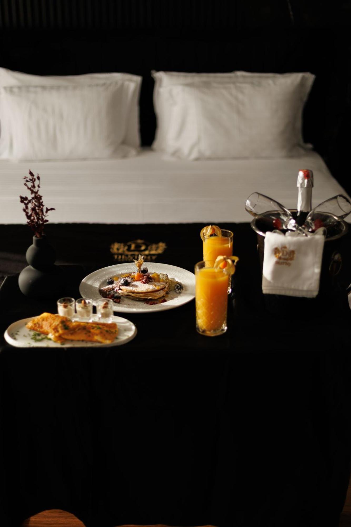 Hotel Destiny &
